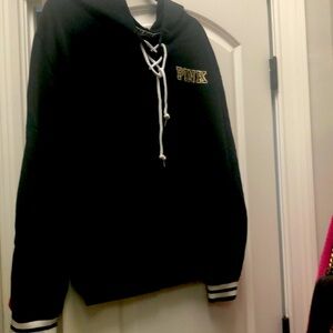 Gently worn PINK hoodie.